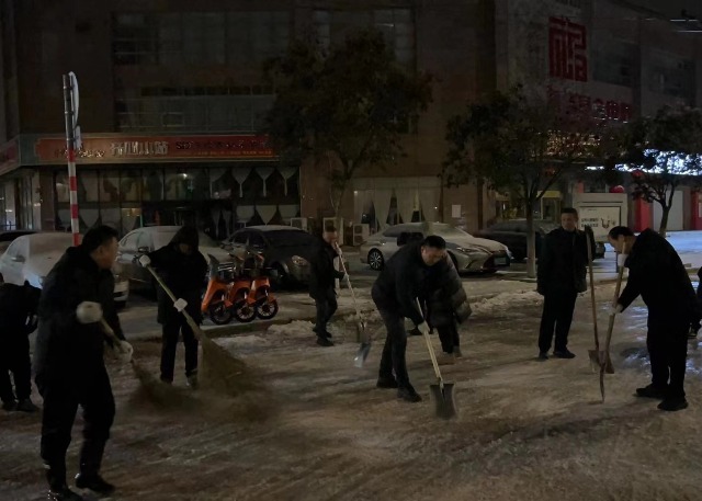 教育体育局：冬训进行时 破冰在行动1.jpg
