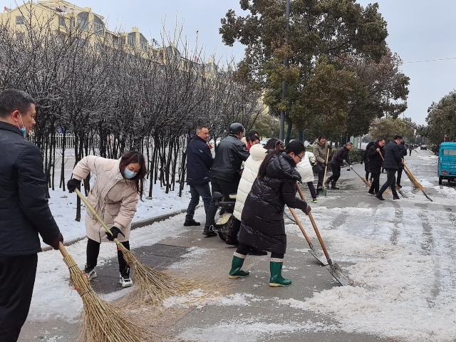 教育体育局：冬训进行时 破冰在行动2.jpg