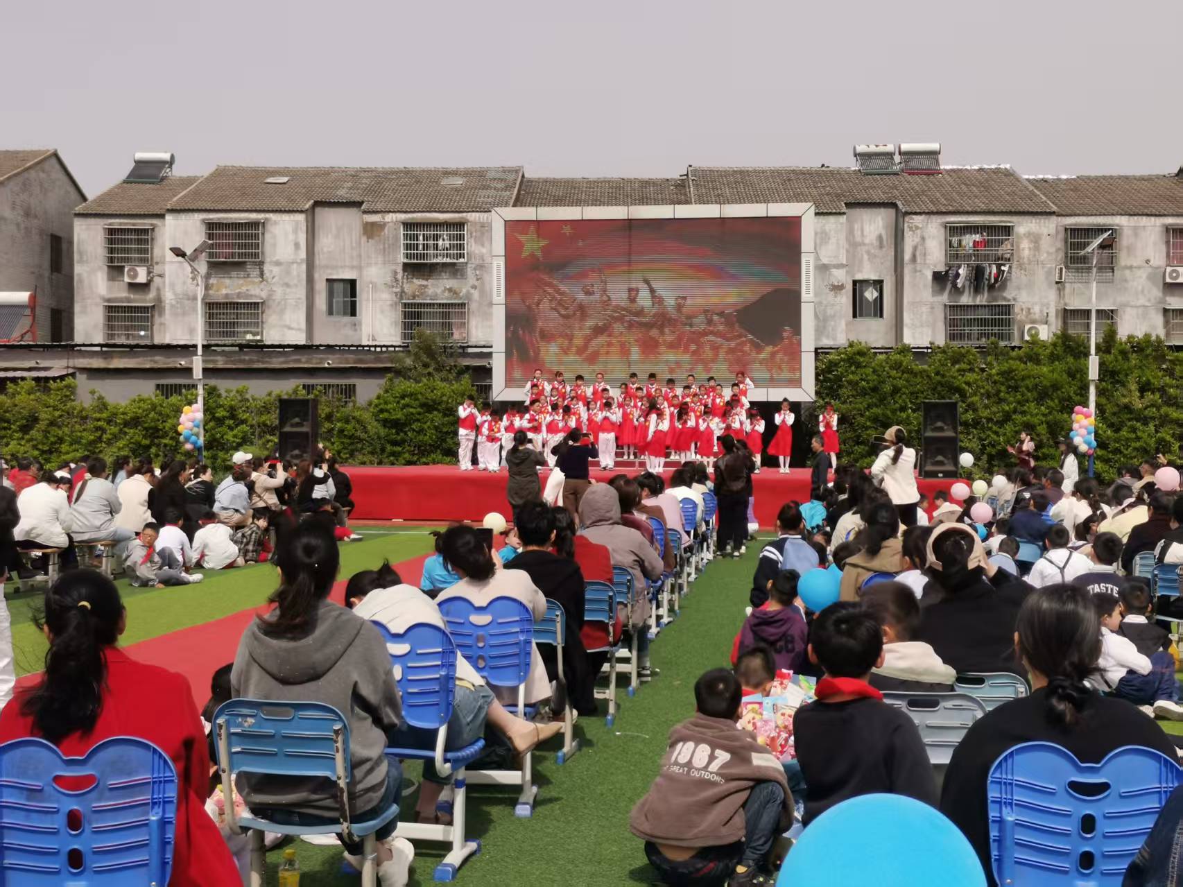 高沟镇中心小学举行缘娃“拾”光  融爱成长十岁成长仪式活动.jpg