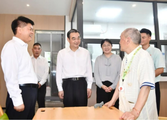 史志军调研推进群众身边不正之风和腐败...